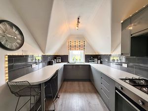 Photo 2- click for photo gallery